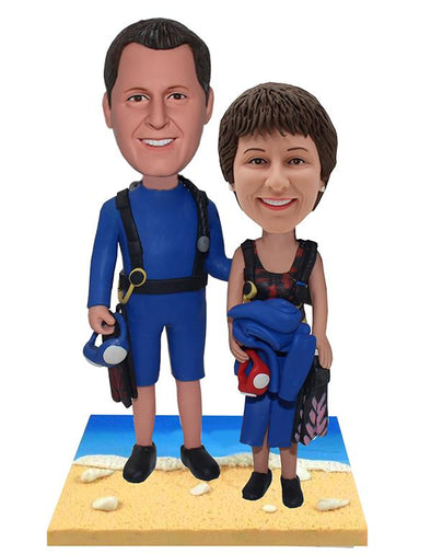 Custom Wetsuit Bobblehead Beach Couple Dolls - Abobblehead.com